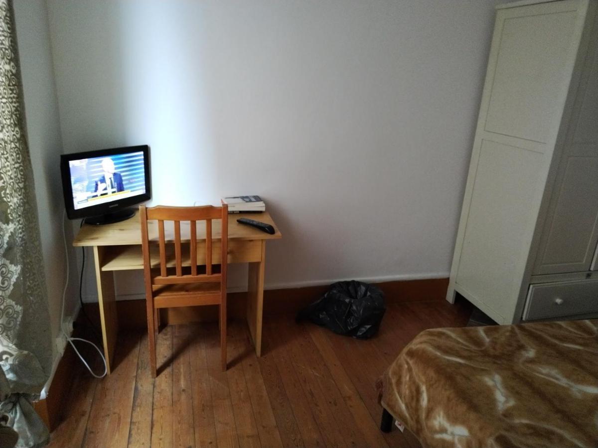 Loue Studio Propre !, Endroit Tres Calme, A 5 Minutes Gare Mantes La Jolie, Luaran gambar